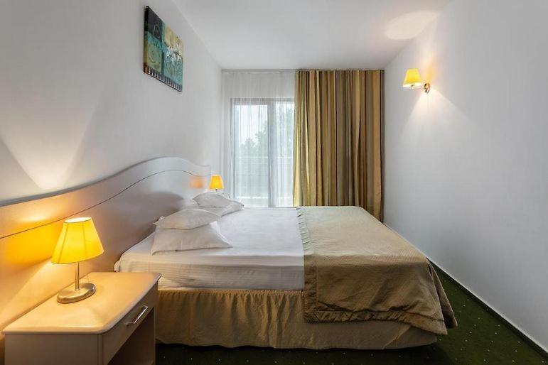Complex Bran Brad Bega Hotel Eforie Nord Exterior foto