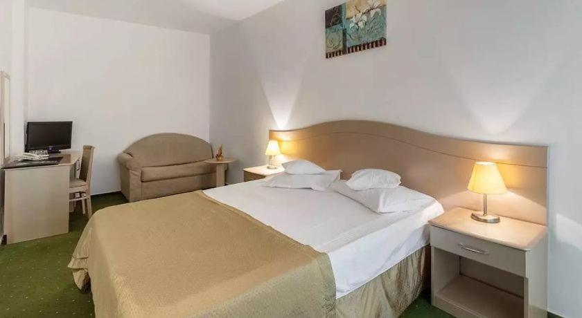 Complex Bran Brad Bega Hotel Eforie Nord Exterior foto