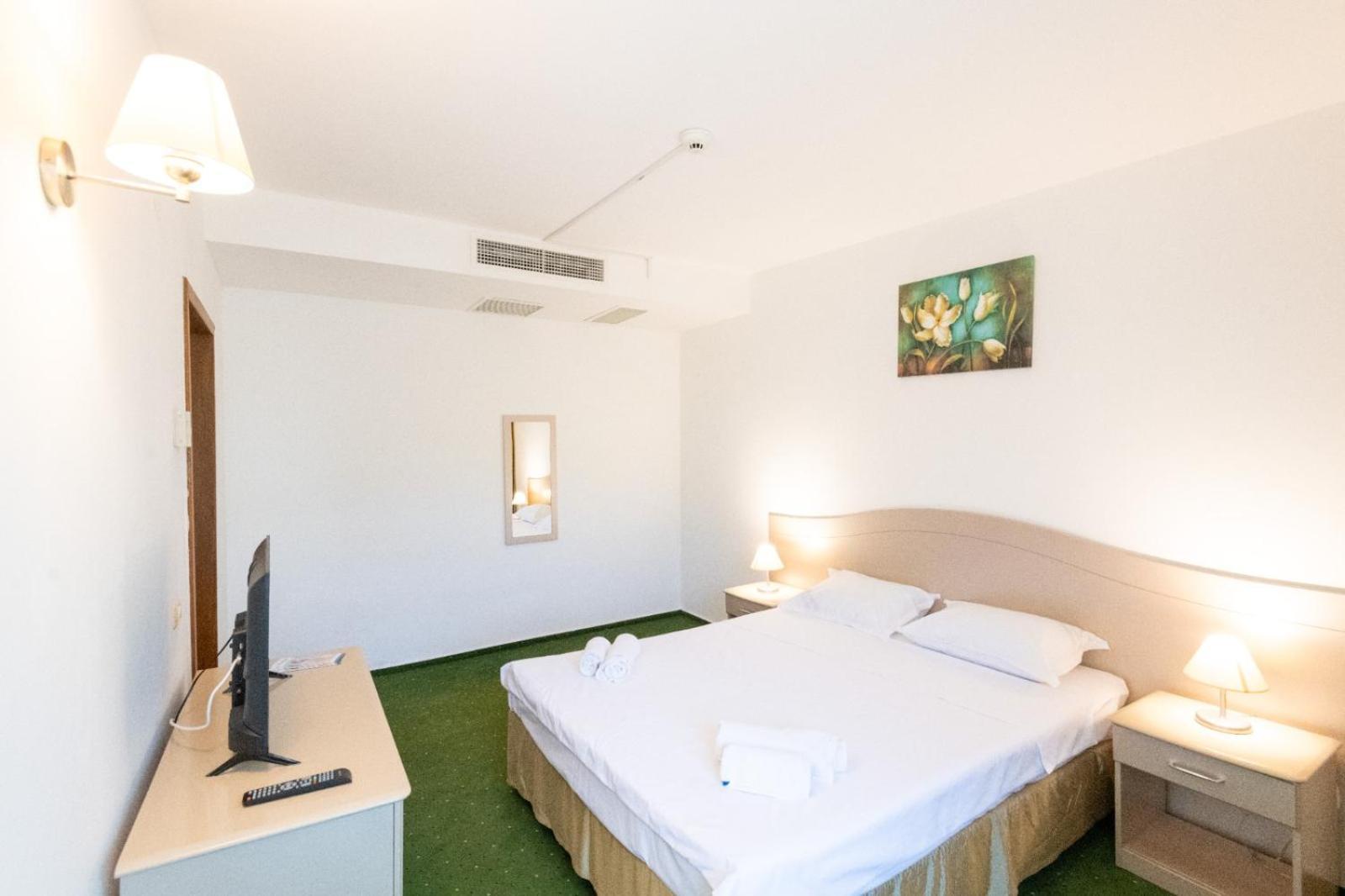 Complex Bran Brad Bega Hotel Eforie Nord Exterior foto
